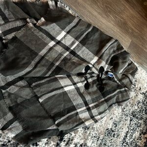 Chic Plaid Poncho with Toggle Closure